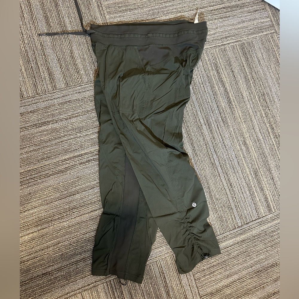 Lululemon Crop Pants, sz 10